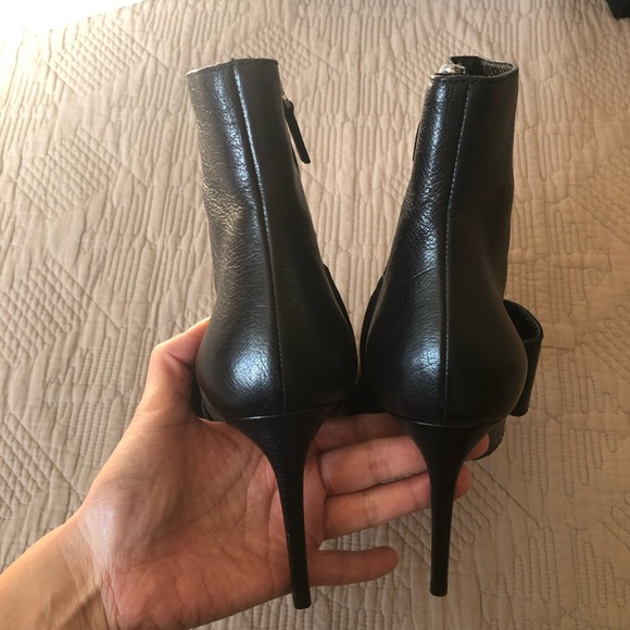 Valentino Garavani leather black ankle boots with bow size EU 38 US 7.5 - Picture 5 of 17